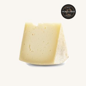 Lúpulus organic artisan semi-cured cow's cheese washed with beer, from Catalonia, wedge
